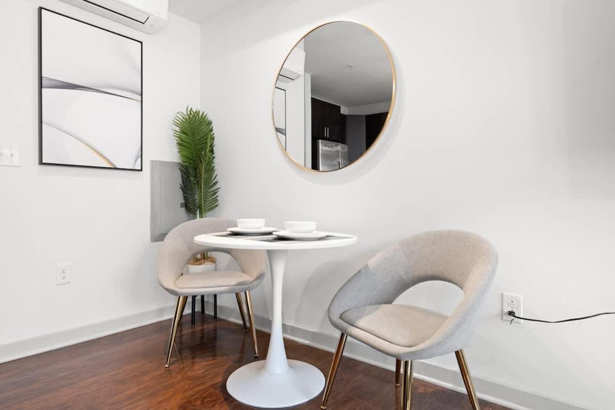 Apartment Luxurious 1 King Bed In Uptown